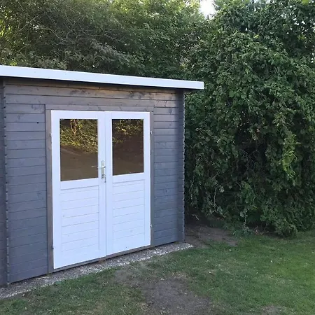 Ferienwohnung „De Peerstall“ Mit Fahrraedern, Husum Husum  Exterior photo
